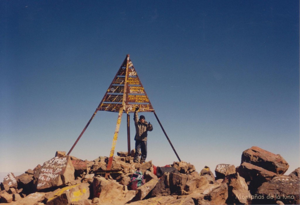 Joaquín en la cima del Toubkal, 4.167 mts.