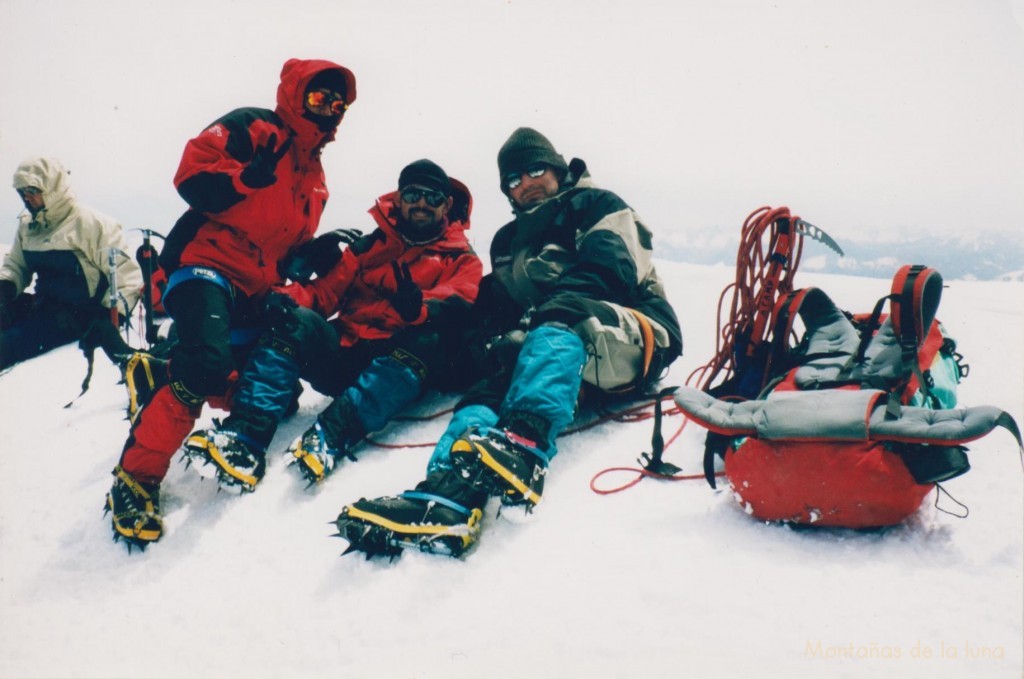 Quique, Jesús y Joaquín en la cima del Mont Blanc, 4.810 mts.