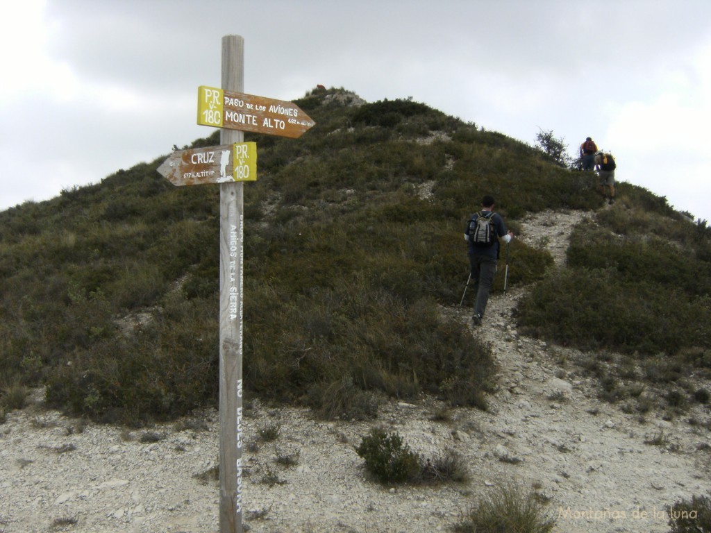 Llegando a la cima del Monte Alto