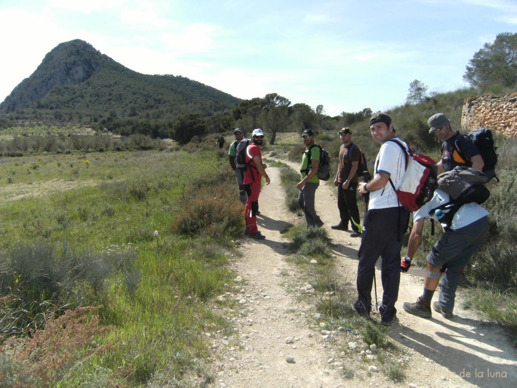 Junto a la Casa del Agudo, camino del Agudo que tenemos enfrente