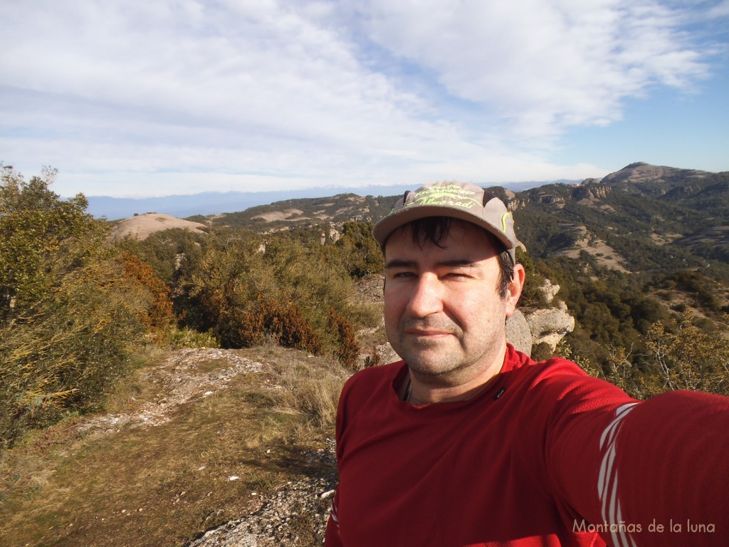 Joaquín en la cima del Castellsapera, 939 mts.