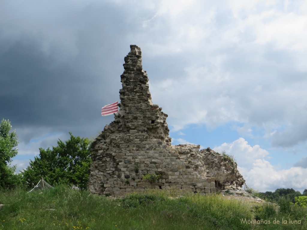 Castell de Milany (1.525 mts.)