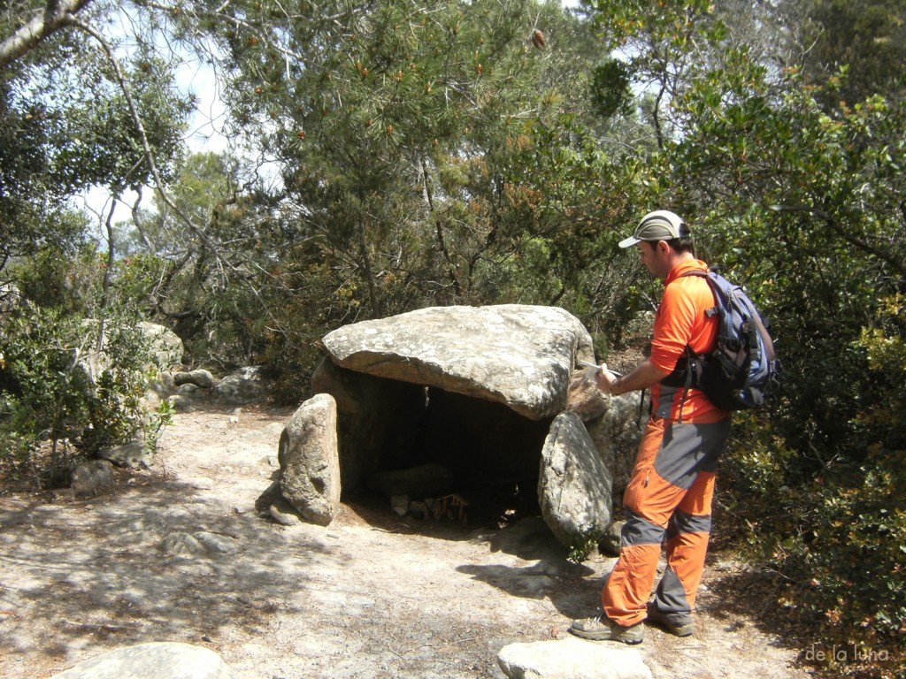 Dolmen Cova del Moro