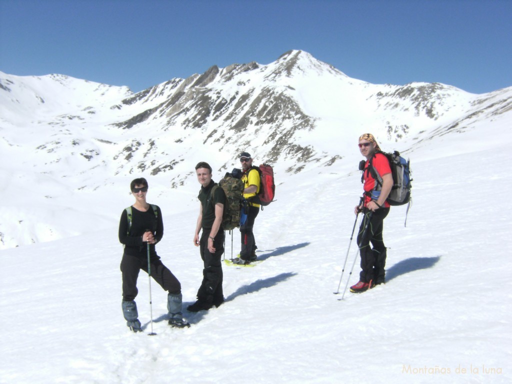 Radka, Alex, Paco y Toni camino del Pic de Freser