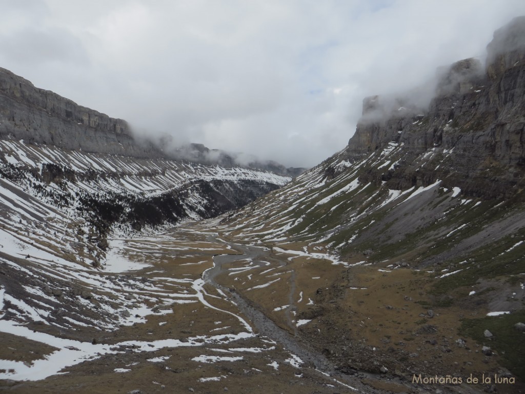 Valle de Ordesa desde las Clavijas de Soaso