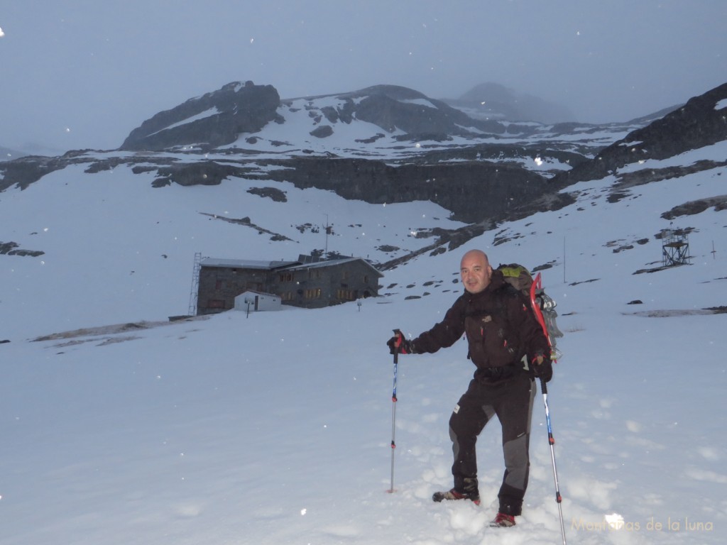 Josep llegando al Refugio de Góriz