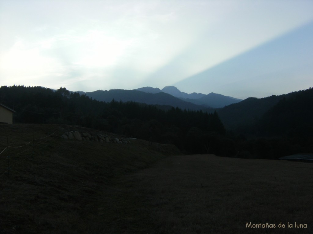 Atardece en el Montseny coronado por Les Agudes