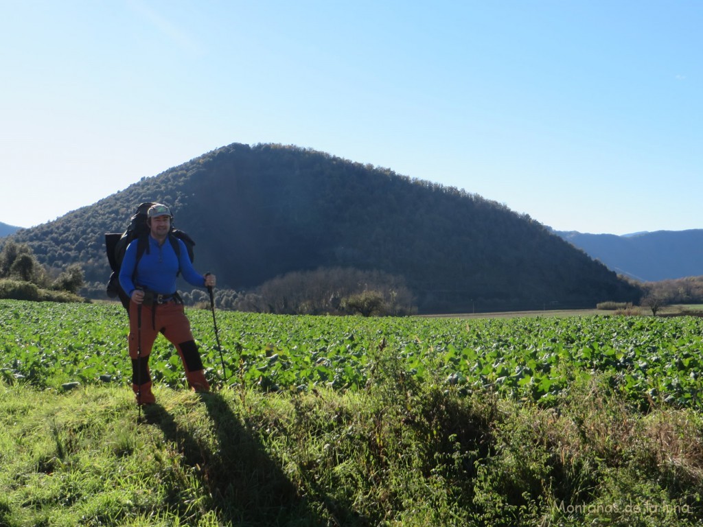 Joaquín camino del Volcán El Croscat