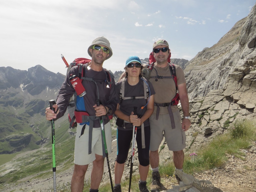 Mario, Txell y Joaquín en la Hourqueta d'Alanz, 2.433 mts.