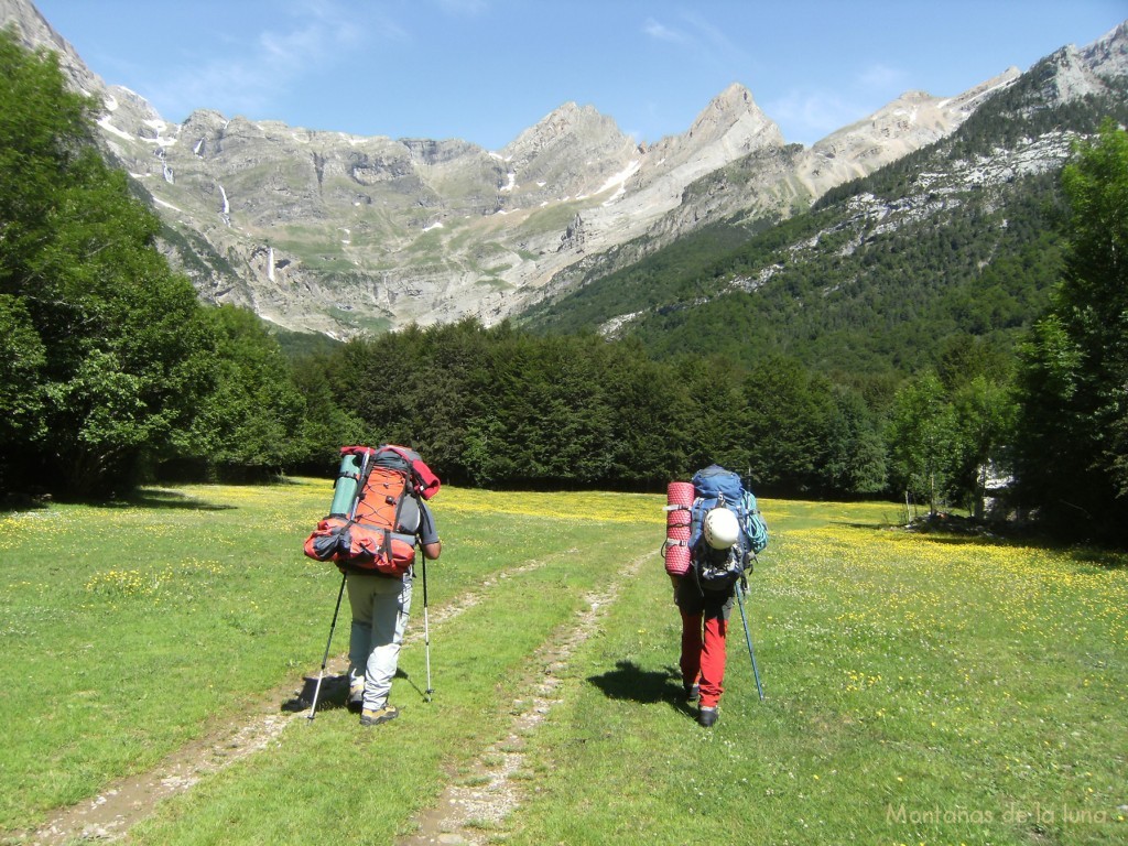 Camino del Circo de Pineta