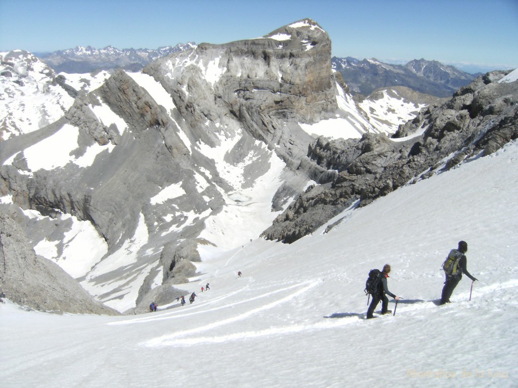 Bajando por la escupidera, delante el Cilindro