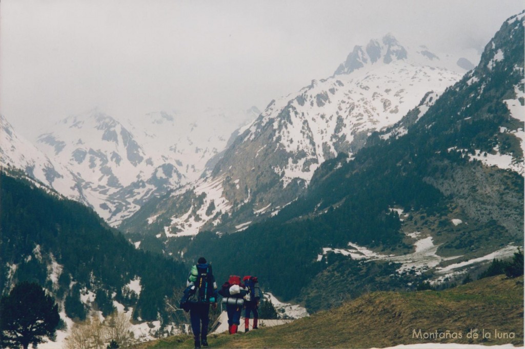 Camino del Refugio de Estós