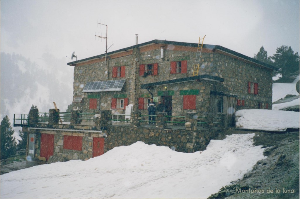 Nevando en el Refugio de Estós