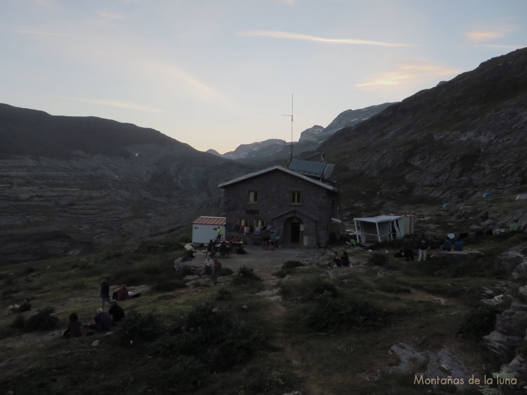 Atardecer en el Refugio de Góriz