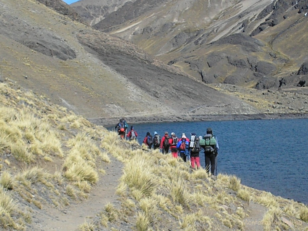 Bordeando la Laguna Negra