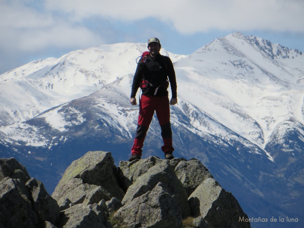 Joaquín en la cima de El Moixer, 1.444 mts.