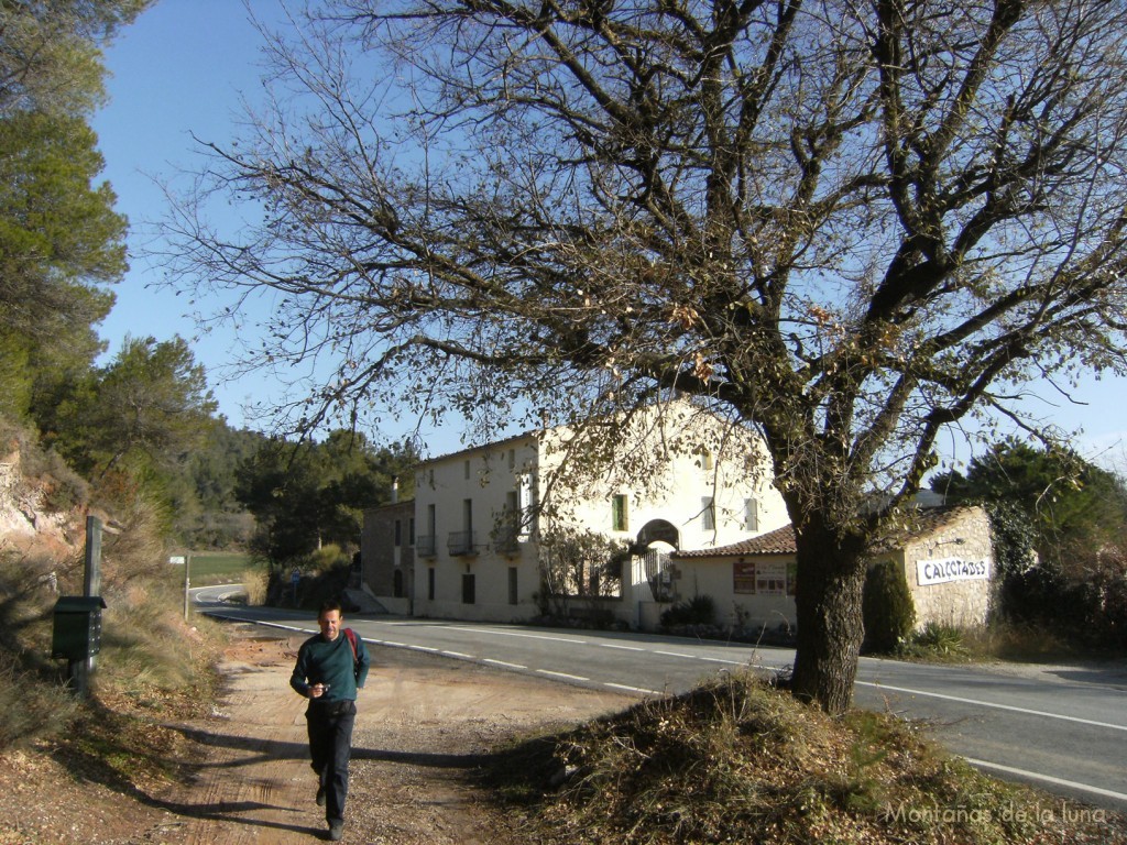 Juan Carlos saliendo de Santa María de Miralles