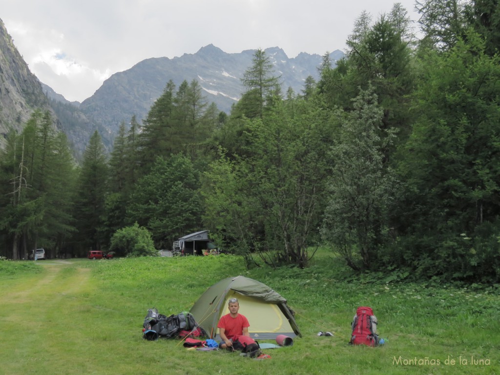 Luis en el Camping de Ailefroide