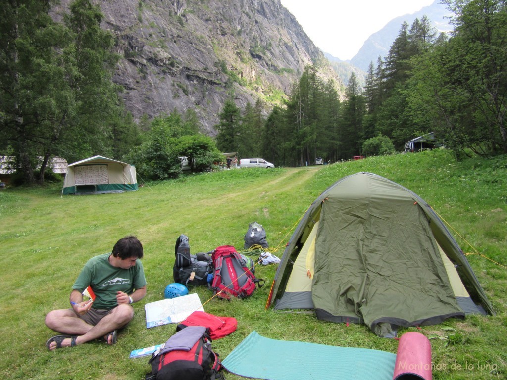 Joaquín en el Camping de Ailefroide