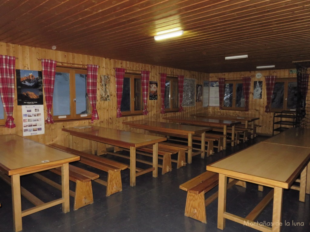 Comedor del Refugio des Écrins