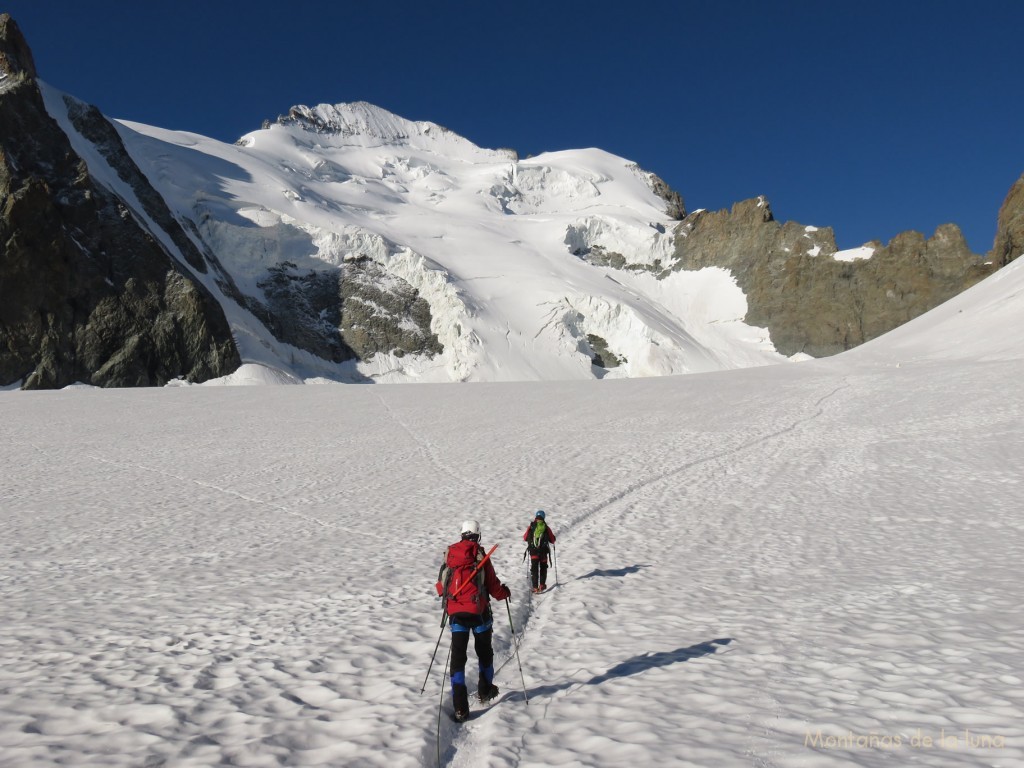 Por el Glaciar Blanc camino del Barre Des Écrins