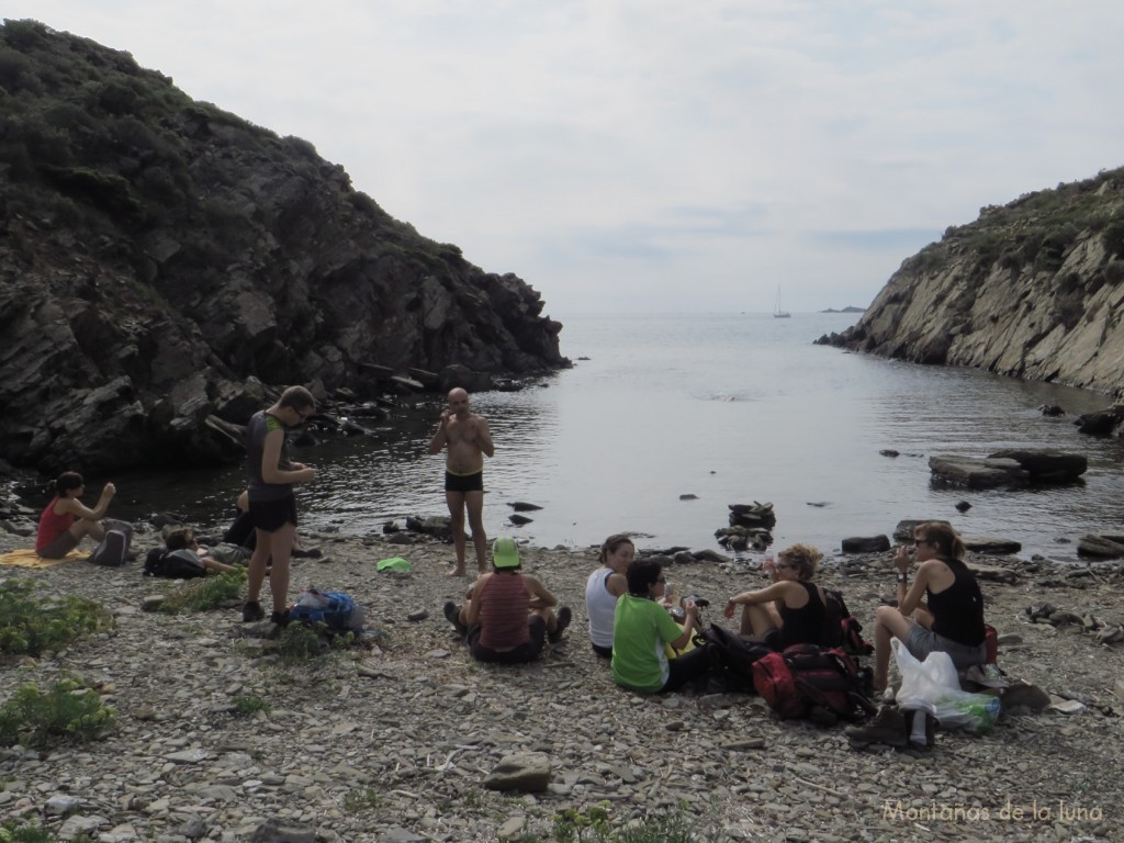 Descanso y baño en Cala Seca