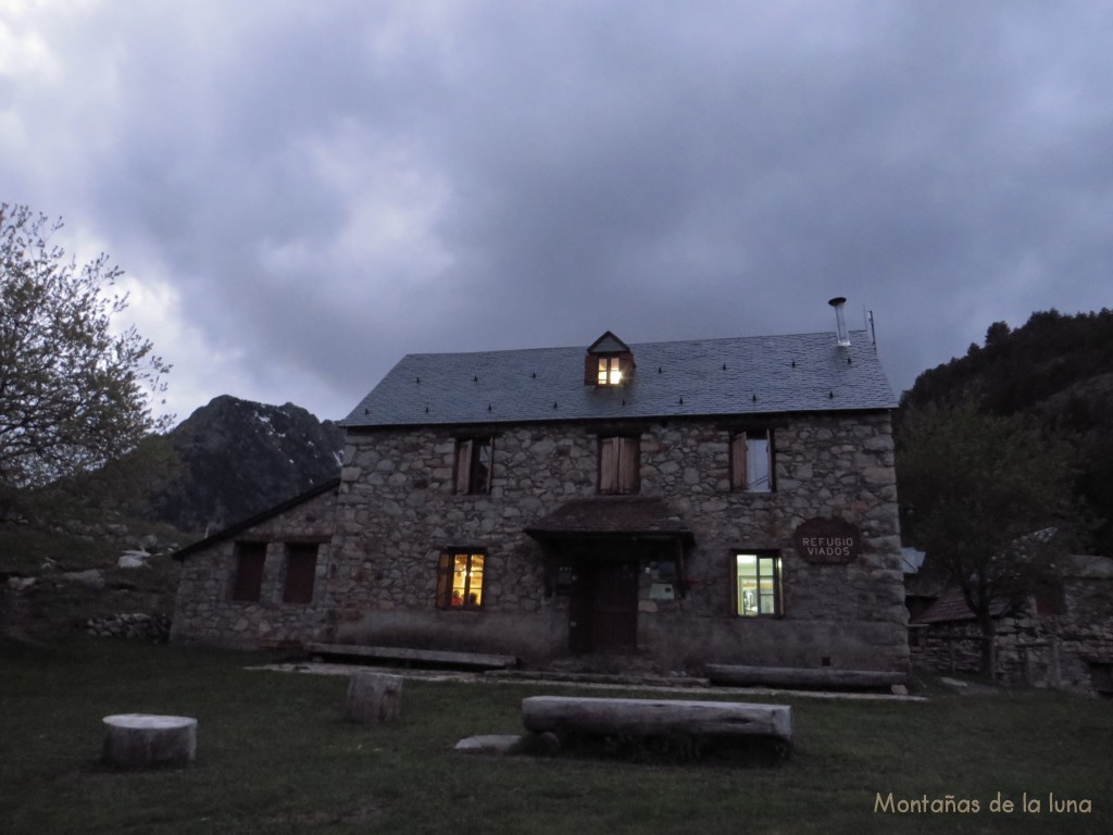 Noche en el Refugio de Viados