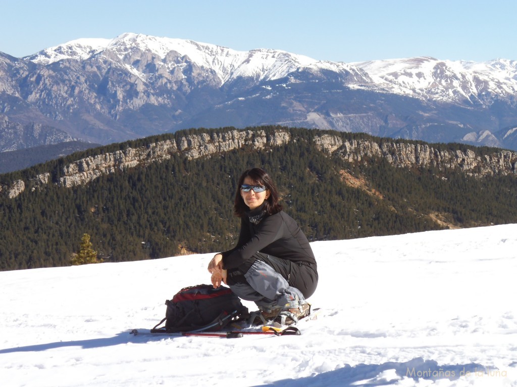 A la derecha el Puigllançada y a la izquierda la Tossa d'Alp