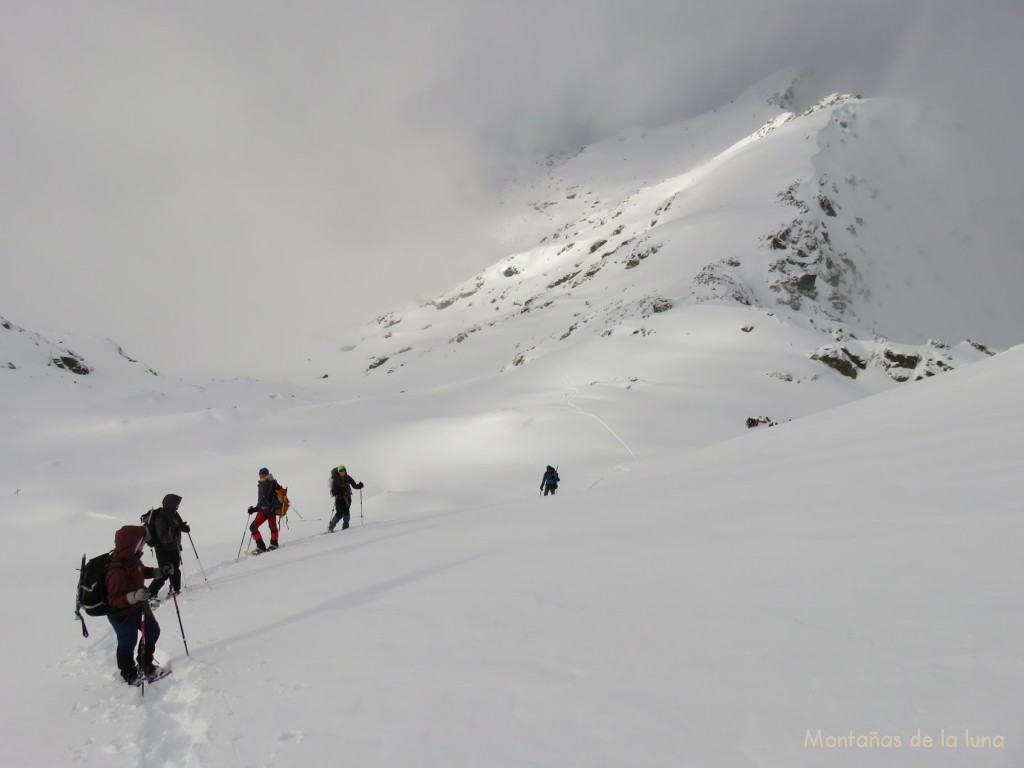 Girando desde el Port de Rius o Coll de Crestada hacia el Montardo Petit