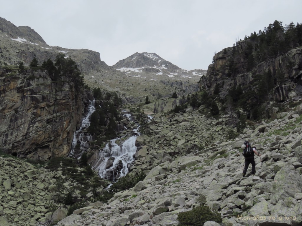 Barranco de Coronas y arriba el Aragüells