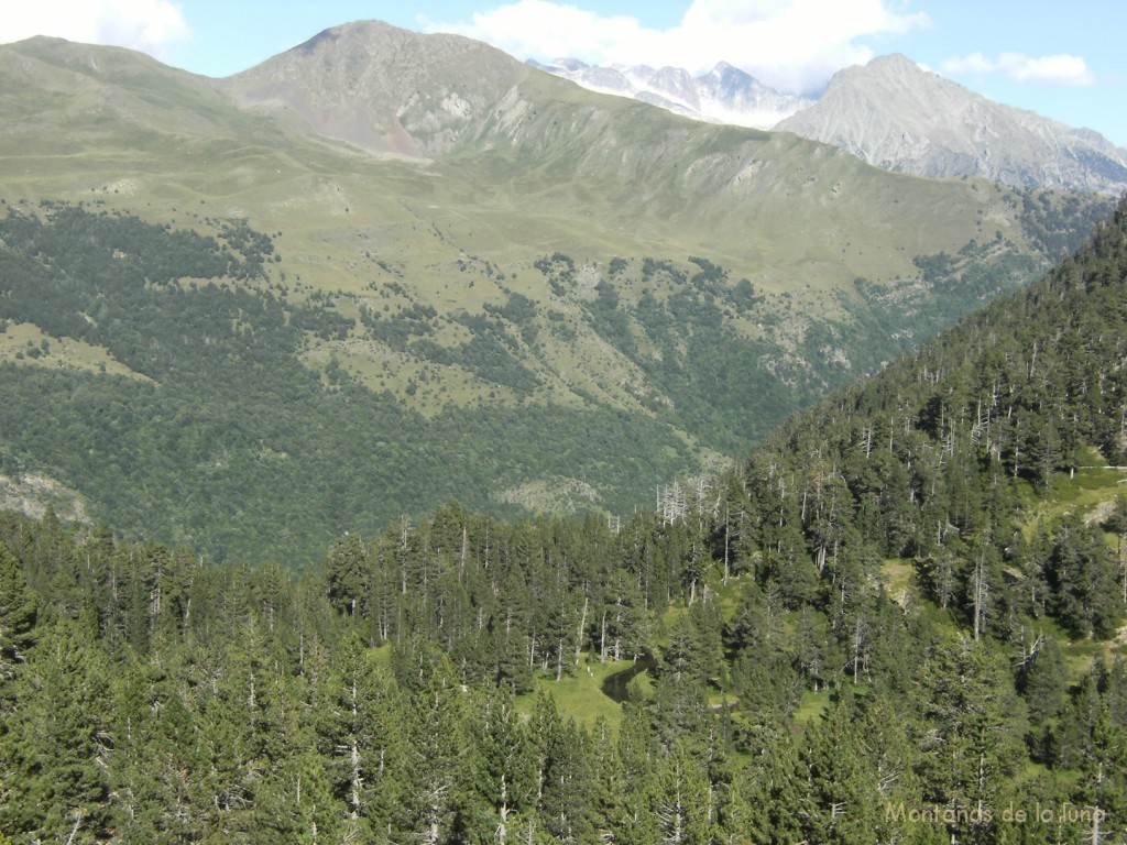 Valle de Estós en la bajada de Ibón Grande de Batisielles