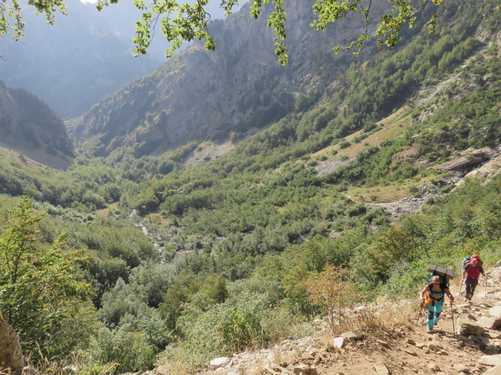 Subiendo por el Valle de Aguas Limpias