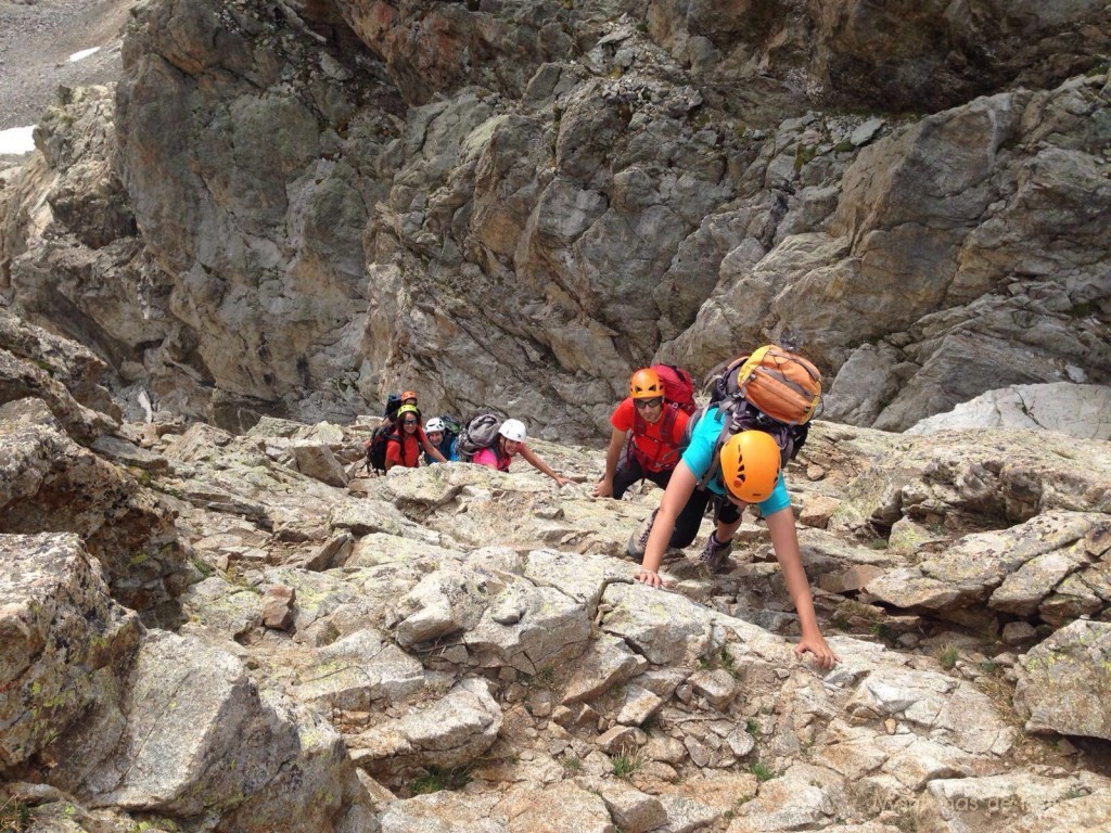 Escalando por encima de las clavijas