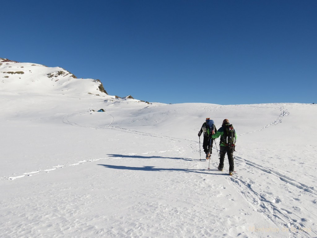 Toni y Josep camino del campamento