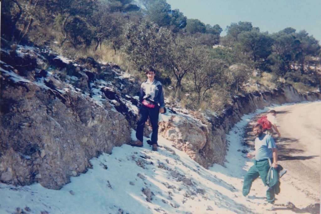 Joaquin y Manzanera sobre el granizo de una pasada tormenta en la sierra