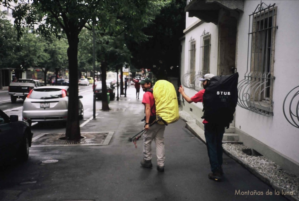 Jesús y Trino por la calles de Sierre