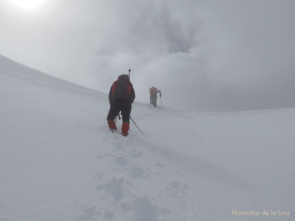 Antoni y Dani llegando a la salida del corredor