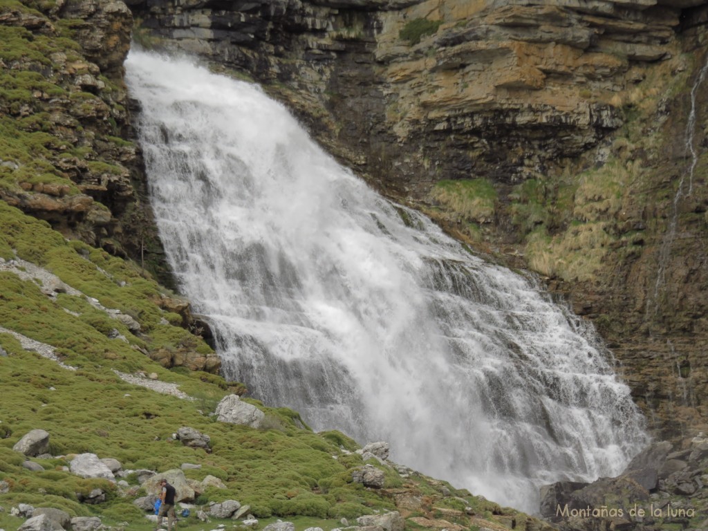 Cascada Cola de Caballo en el Circo de Soaso