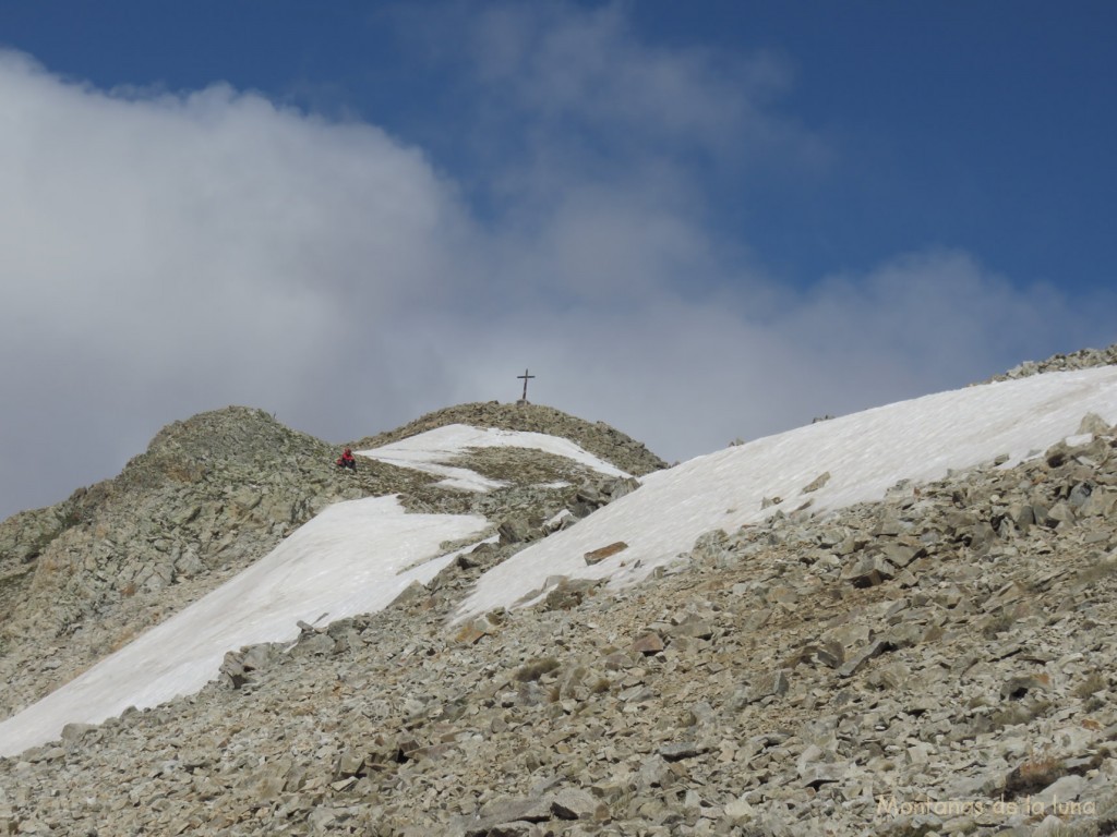 Llegando a la cima del Bastiments