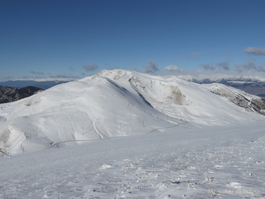 La Tossa d'Alp, abajo izquierda el Coll de Pal