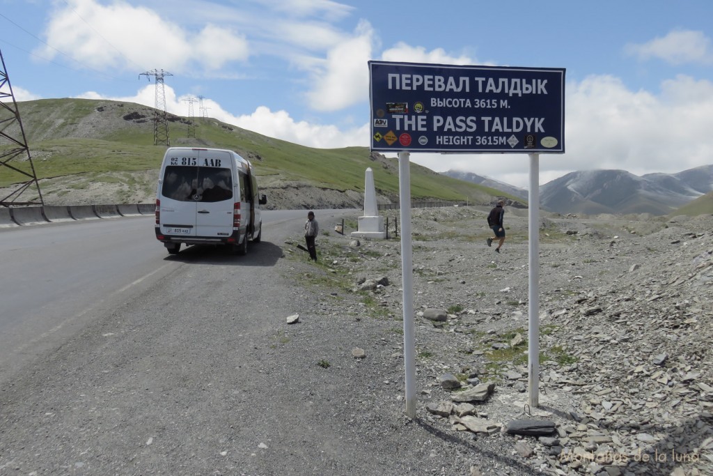 Puerto en la Cordillera Alai: Taldyk Pass, 3.615 mts.