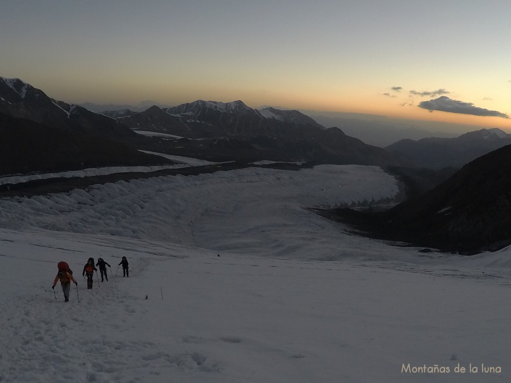 Subiendo por el Glaciar Lenin