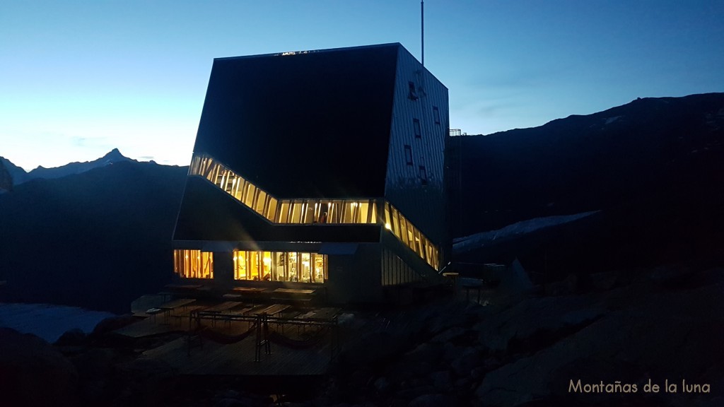 Amanece en el Refugio de Monte Rosa