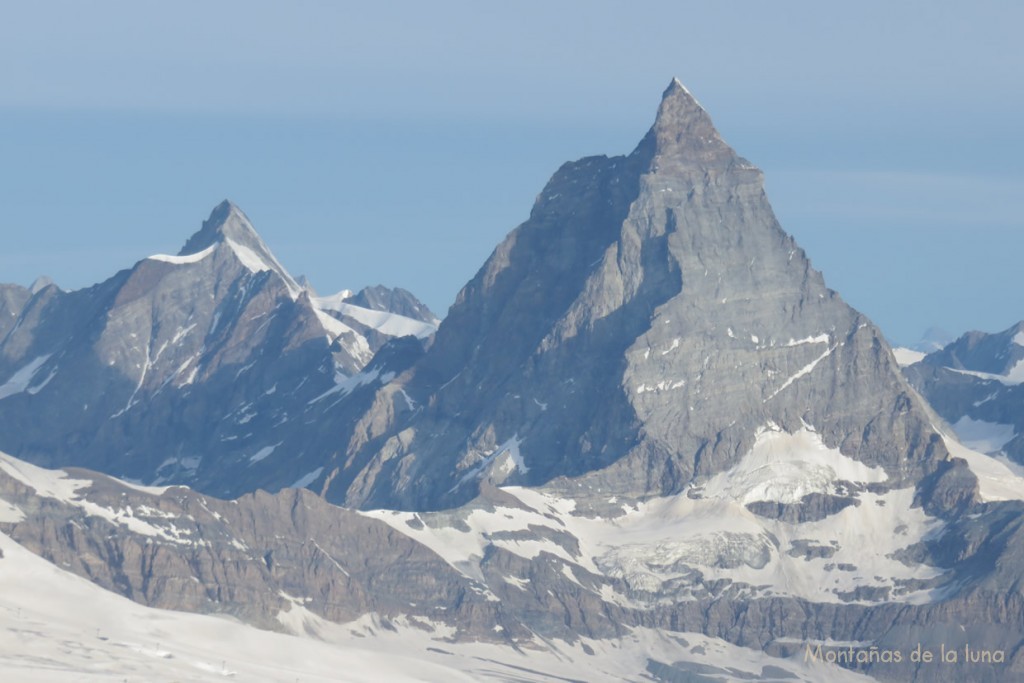 Dent d'Hérens a la izquierda y delante el Cervino