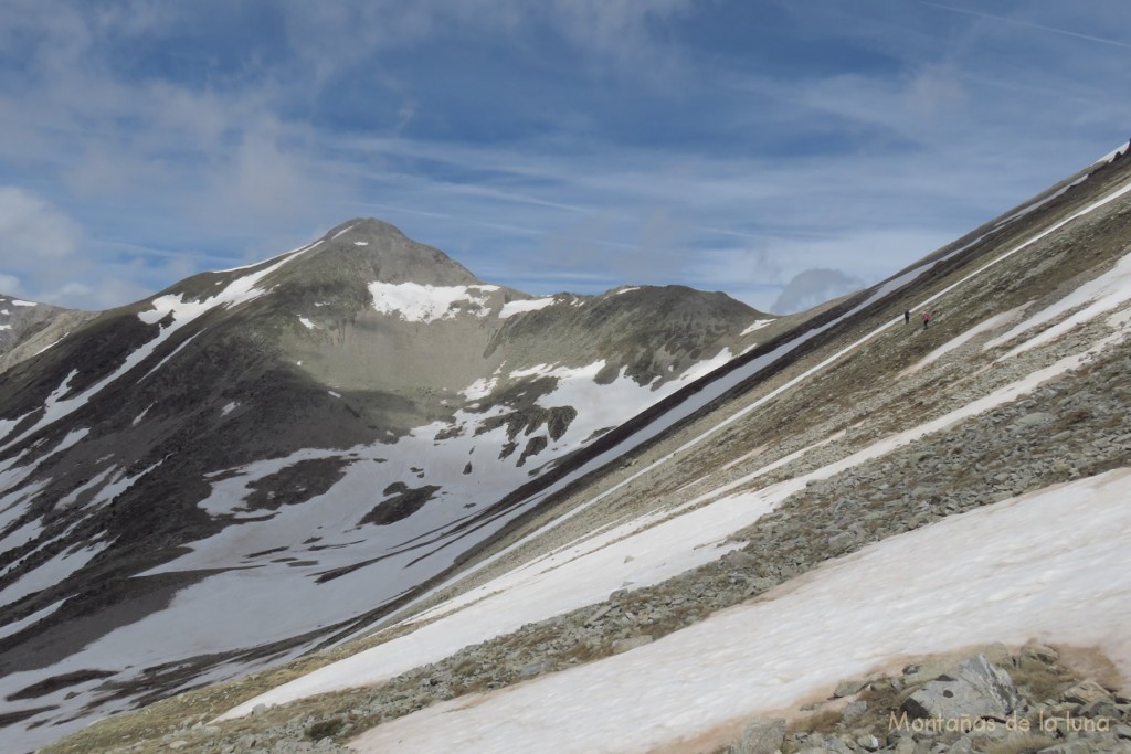 Camino de la Collada de Coma Mitjana, a la izquierda el Pic de Freser