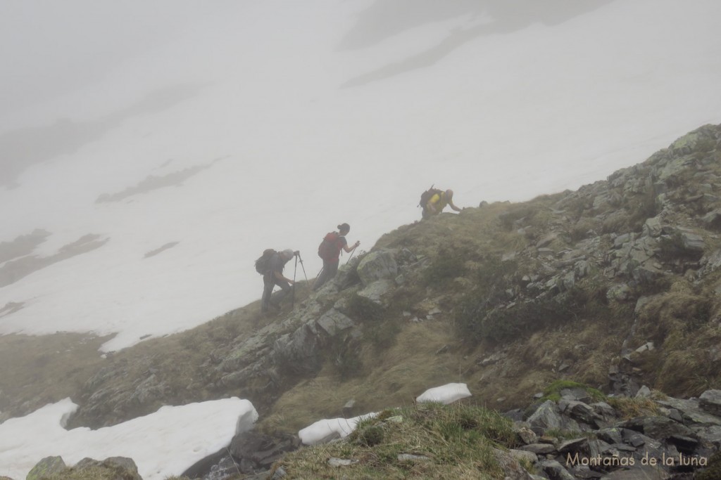 Subiendo al Refugio de Maupas