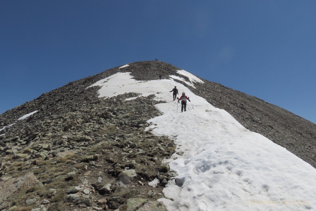 Bajada del Bastiments a la Collada de Coma Mitjana