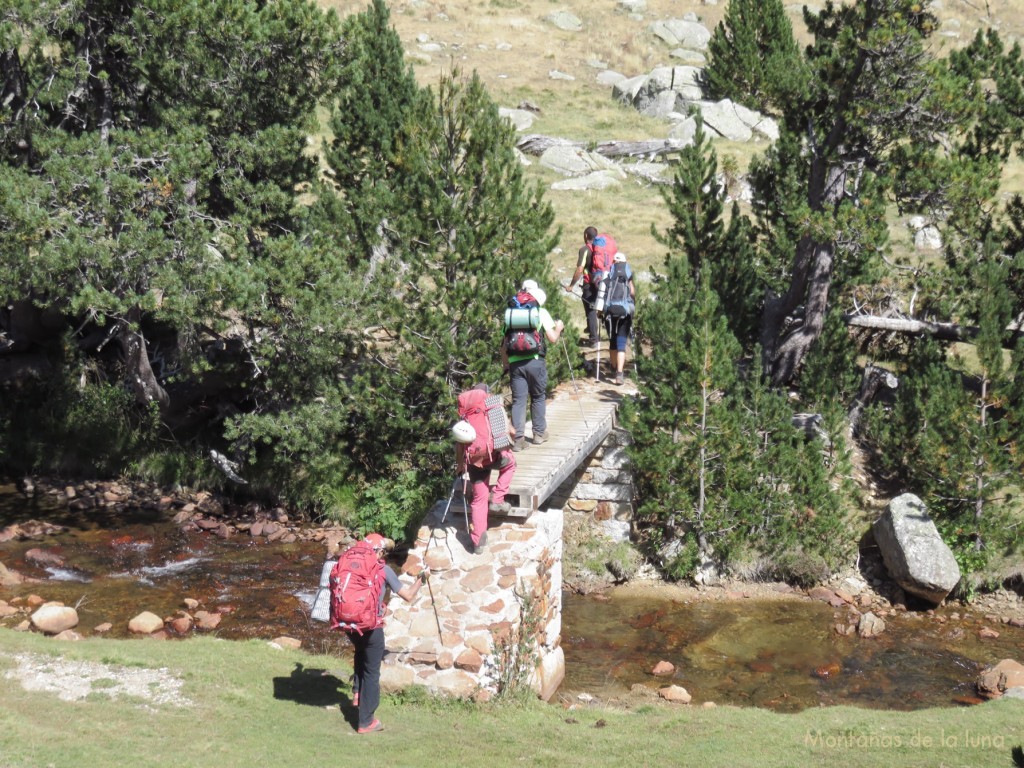 Cruzando el Barranco de Llubriqueto