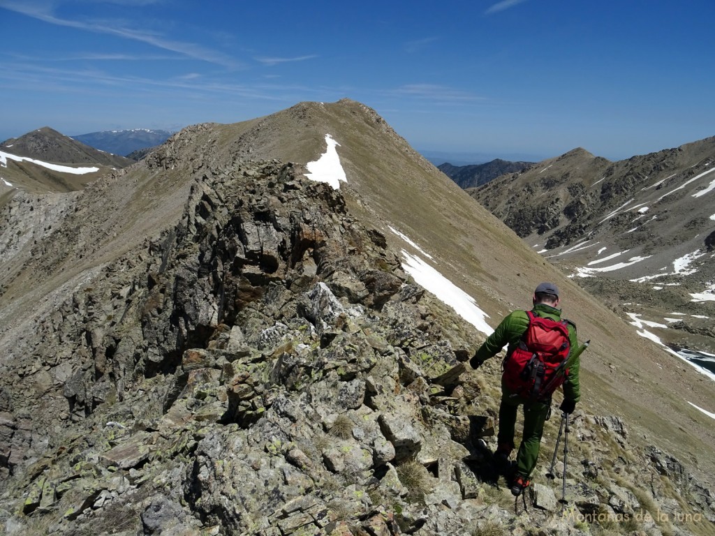 Joaquín camino del Pic de Dalt de Coma Mitjana