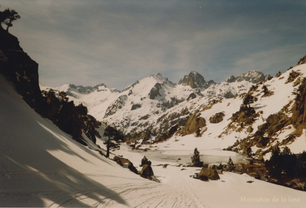 Desde La Bassa, la Sierra de Tumeneia.